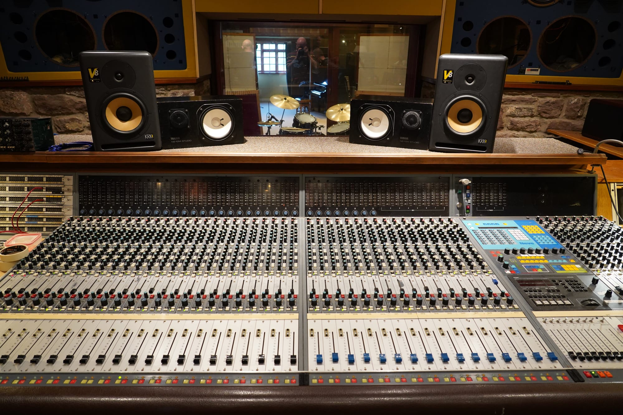 MCI mixing desk